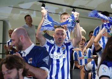 DV Arena enloquece con los goles de Mikel Oyarzabal y Brais Méndez