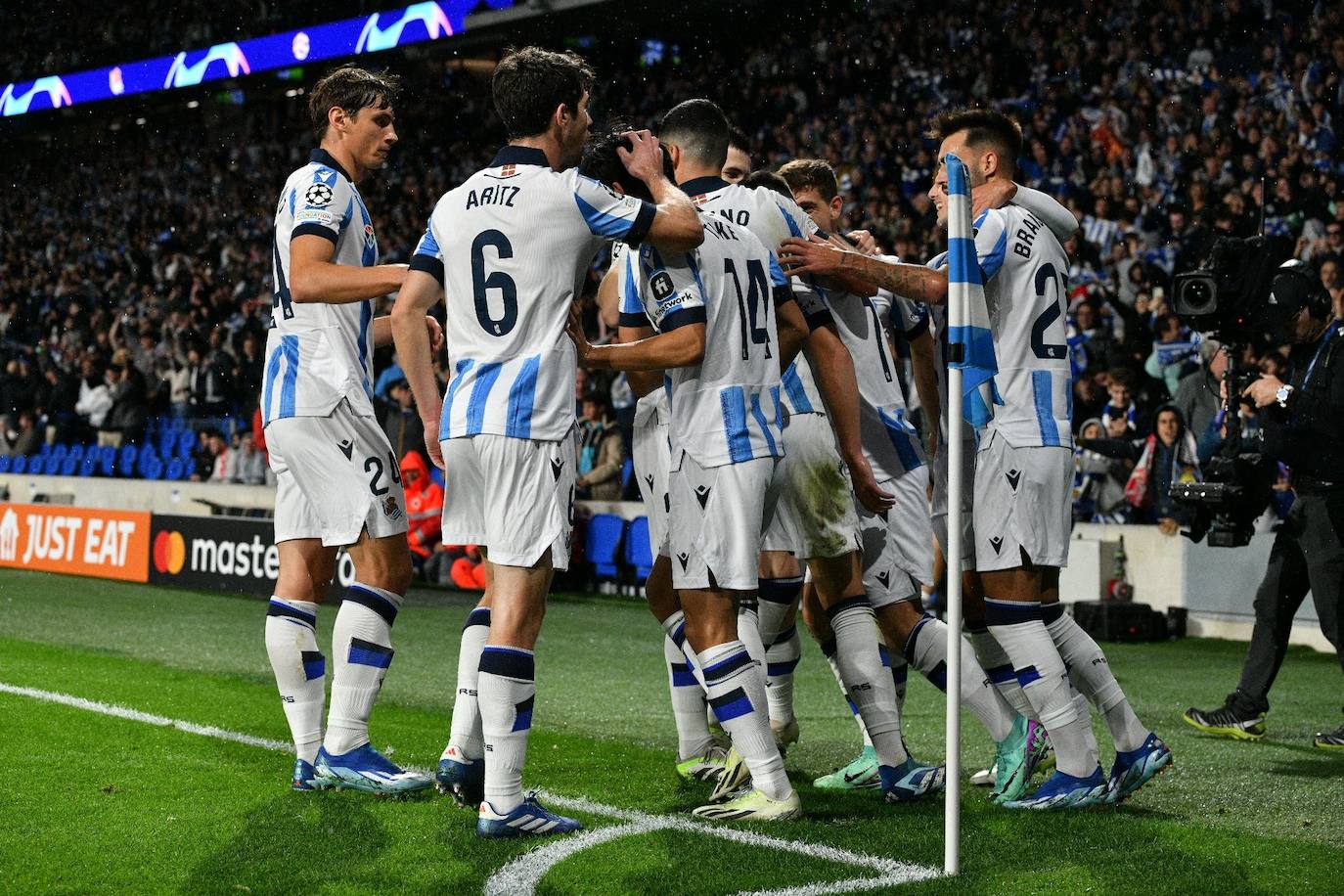 La mejores imágenes del Real Sociedad - Benfica