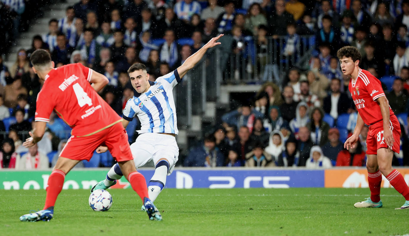 La mejores imágenes del Real Sociedad - Benfica