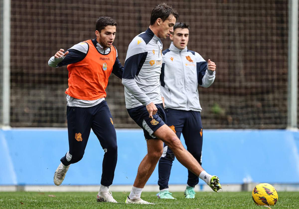 Tierney y André Silva siguen al margen