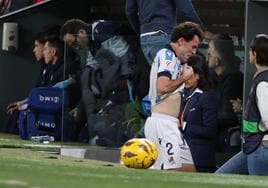 Odriozola se marcha entre lágrimas al vestuario de San Mamés tras lesionarse ante el Athletic.