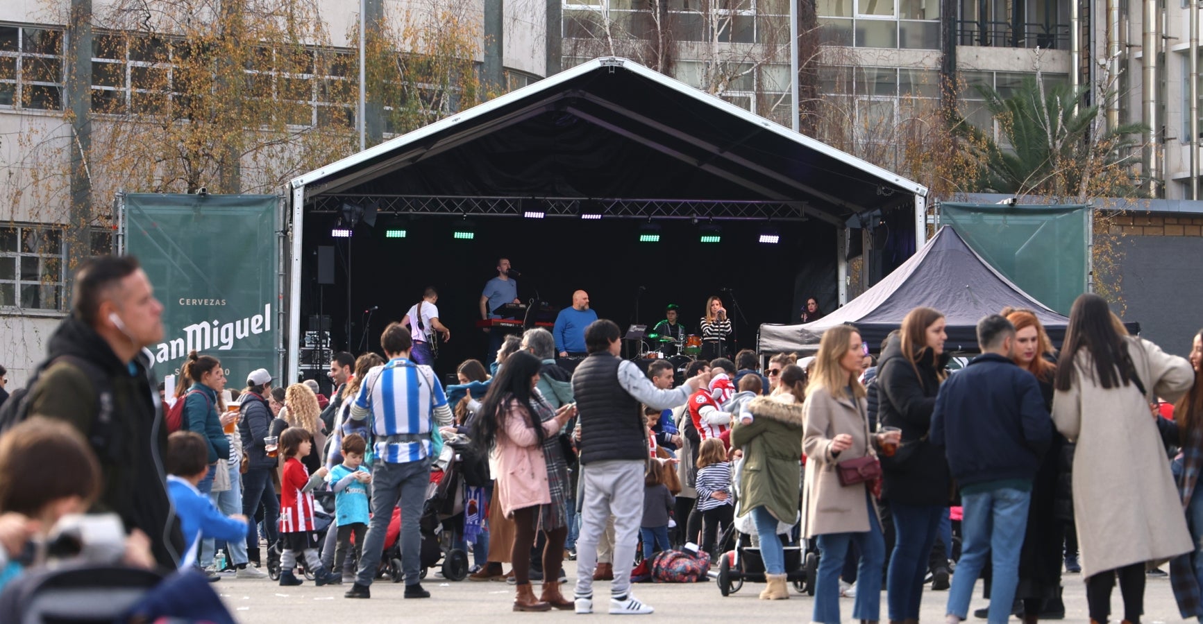 Las aficiones calientan motores antes del derbi