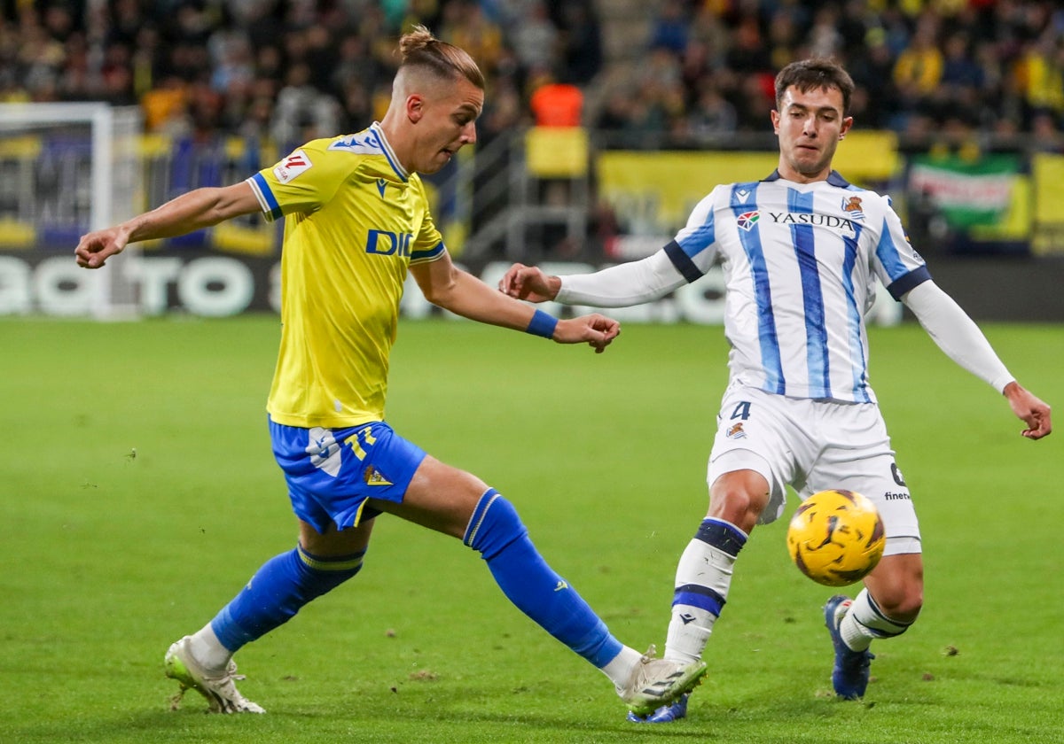 Zubimendi, en el partido ante el Cádiz.