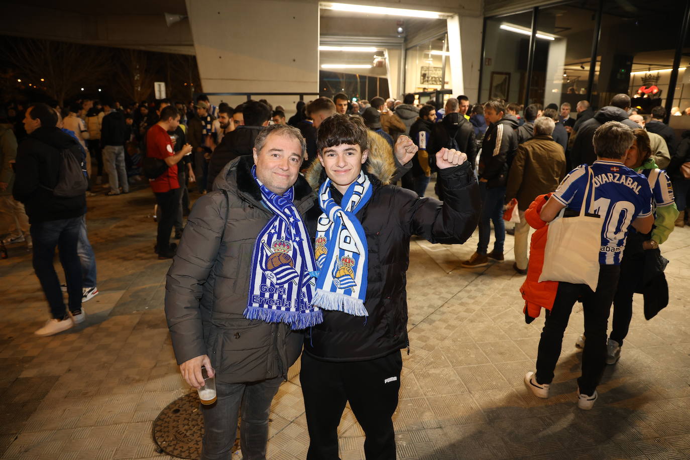 La afición de la Real no deja solo a su equipo