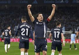 Oyarazbal celebra el primer gol de la Real Sociedad ante el Celta en Balaídos.