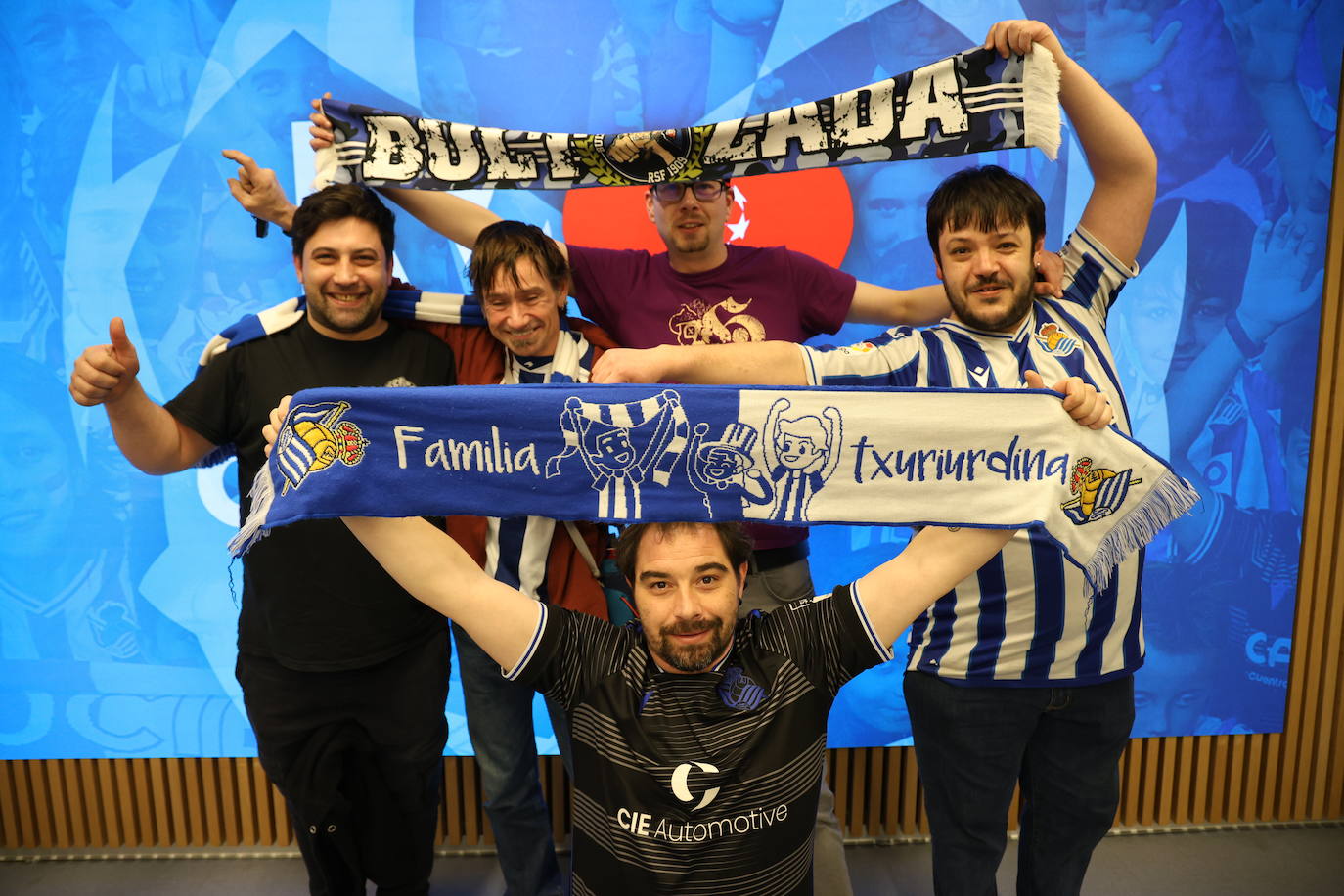 Iñaki Larburu, Joxean Jaca, Asier Peiro y Ander Mendizabal. Debajo Aritz Larburu.