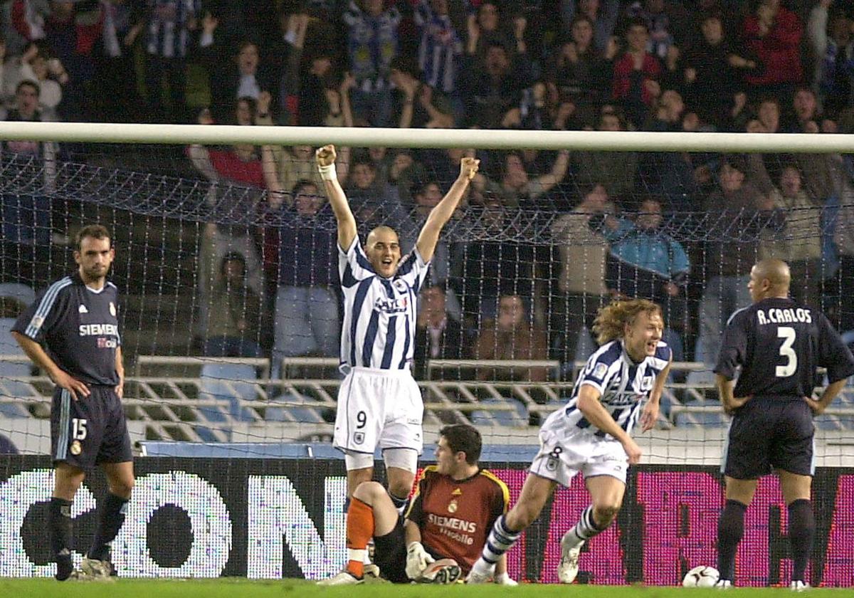 Darko Kovacevic celebra el gol que Karpin metió el 10 de enero de 2004 al Real Madrid (1-0).