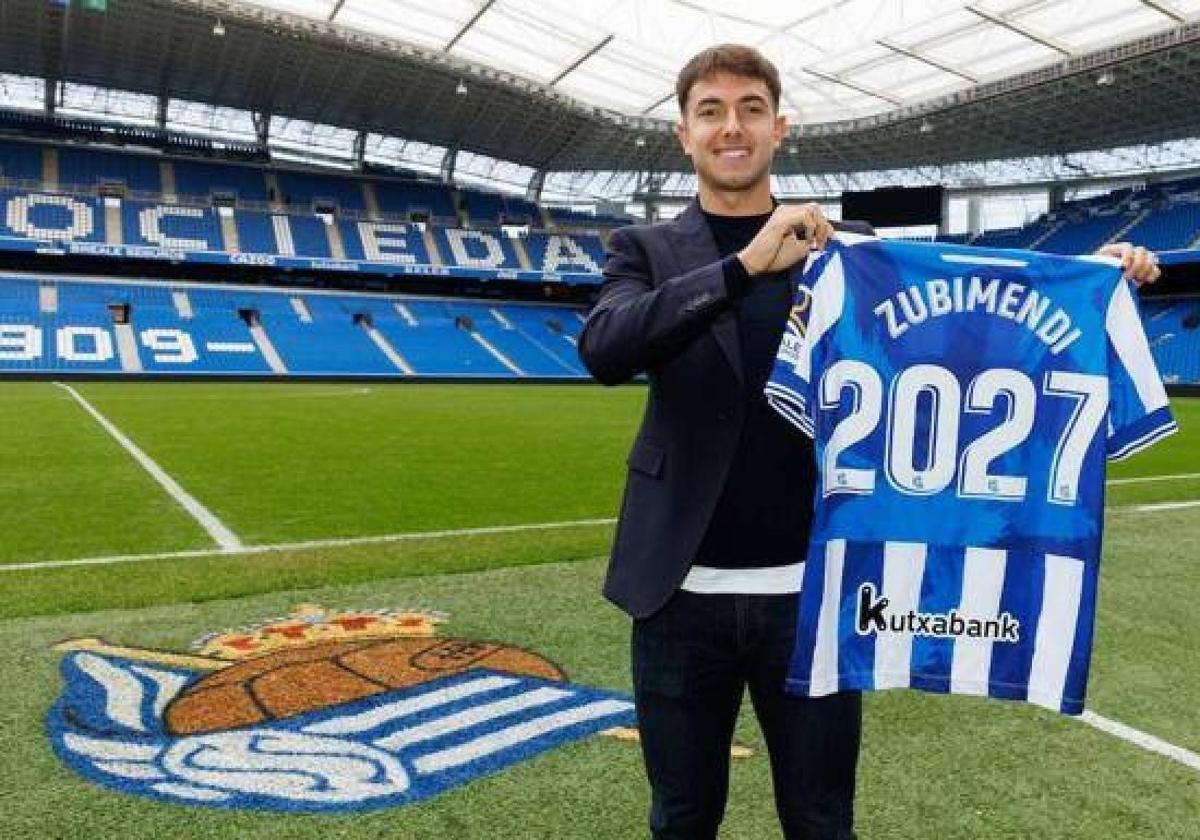 Zubimendi renovó con la Real hasta 2027.