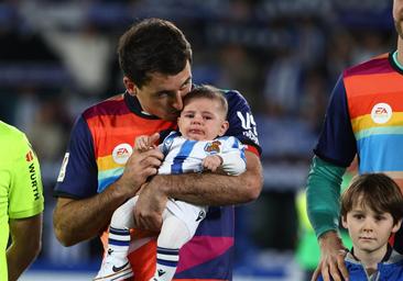 Martin ya aprende el oficio del fútbol