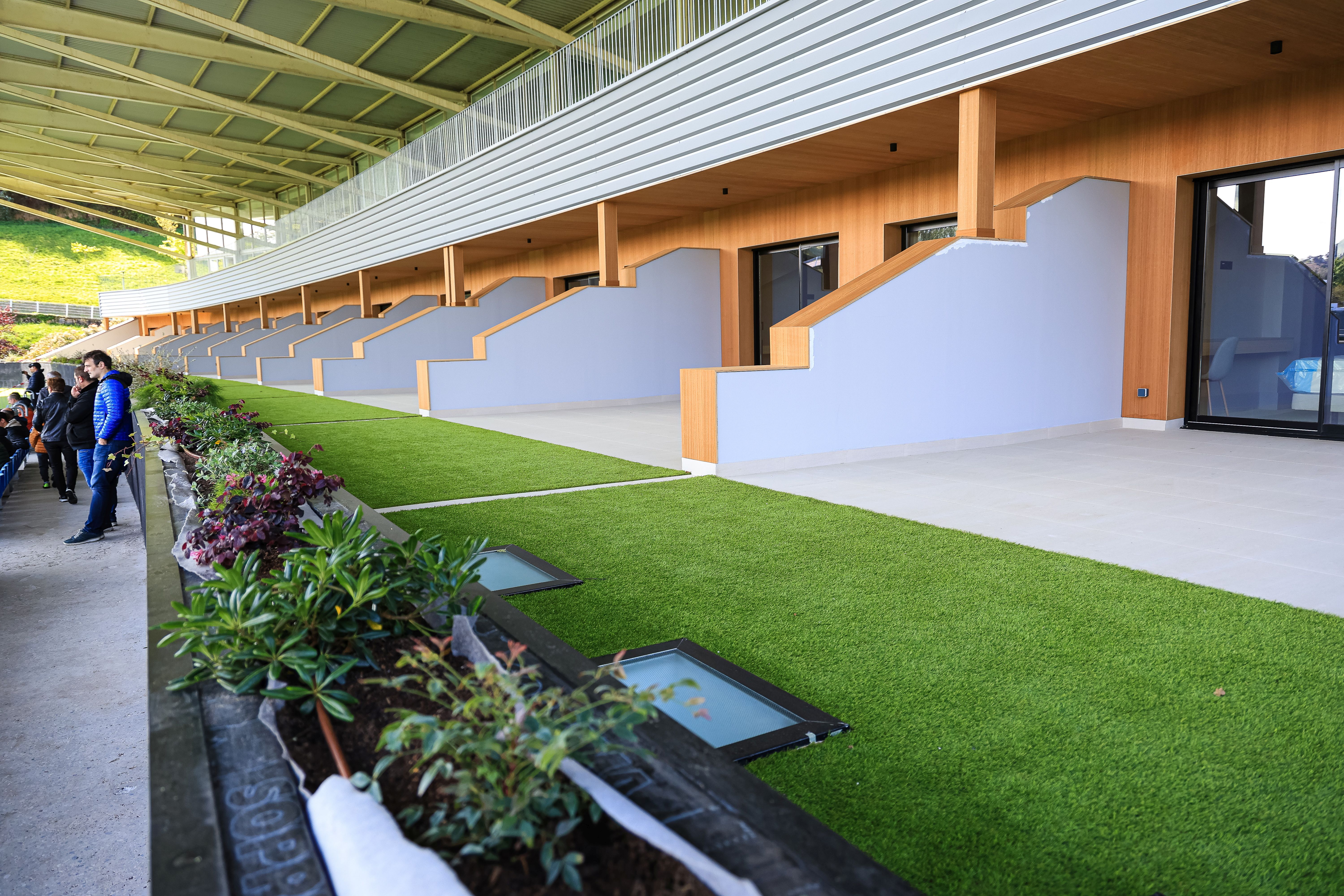 La Real se da un baño de masas en el entrenamiento en Zubieta