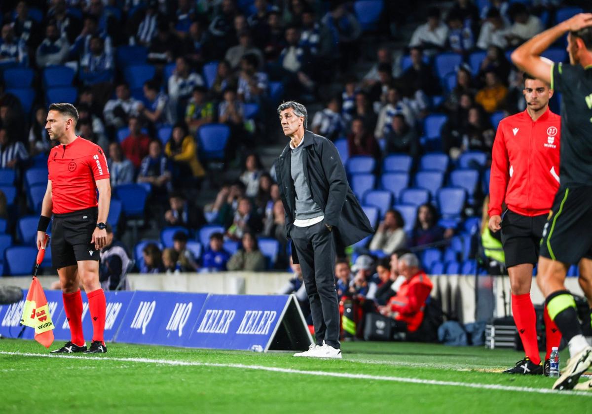 «Si queremos estar arriba no podemos jugar y regalar así», dice Imanol