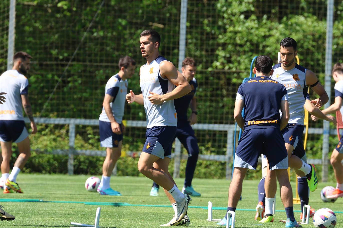 La Real entrena en Zubieta antes de medirse al Barcelona