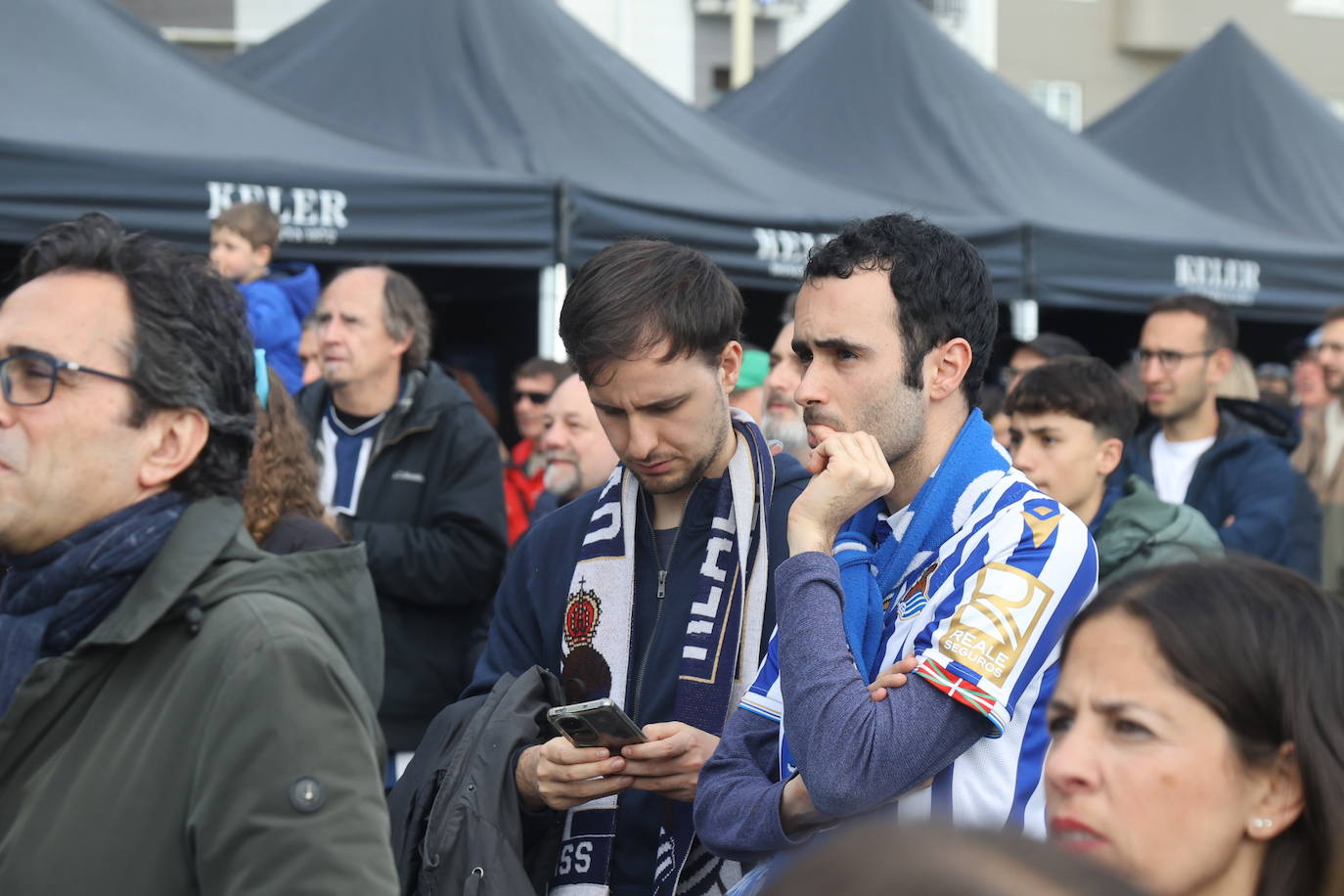 Gran ambiente en la fan zone de Sagüés