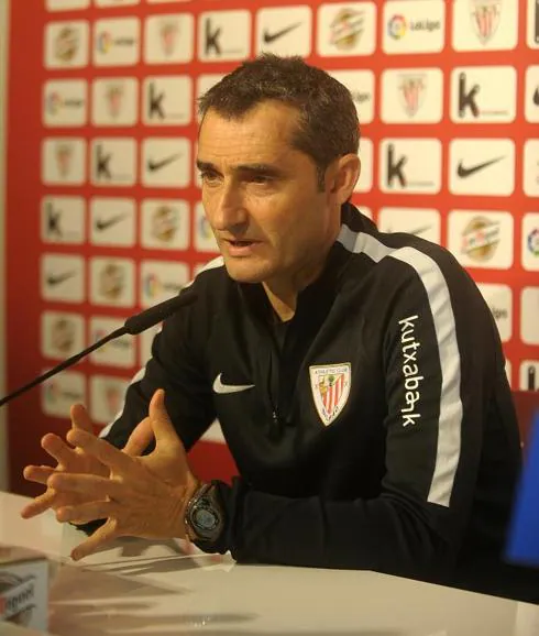 Valverde, durante la rueda de prensa en Lezama. / Borja Agudo
