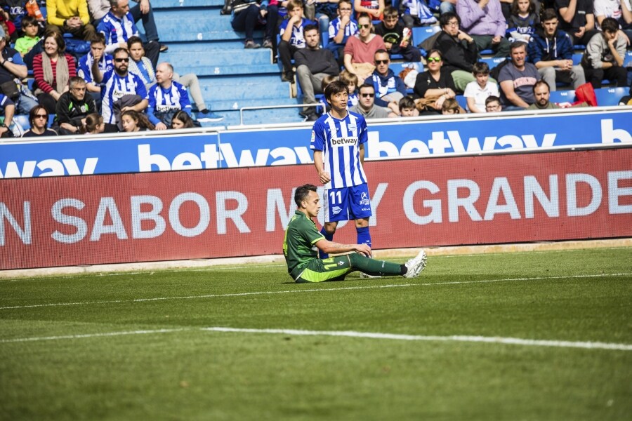 El Deportivo Alavés y la SD Eibar empataron este sábado en un duelo que estuvo muy abierto y en el que ambos contendientes tuvieron numerosas ocasiones para sumar más de un gol en la vigésima sexta jornada de LaLiga Santander.