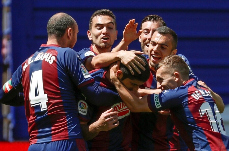 Cote ha adelantado al Eibar y sentencia el marcador (1-0) frente al Betis. 