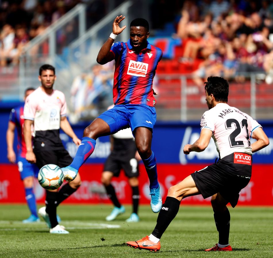 Los armeros caen en Ipurua tras remontar el Espanyol el gol inicial de Ramis (1-2)