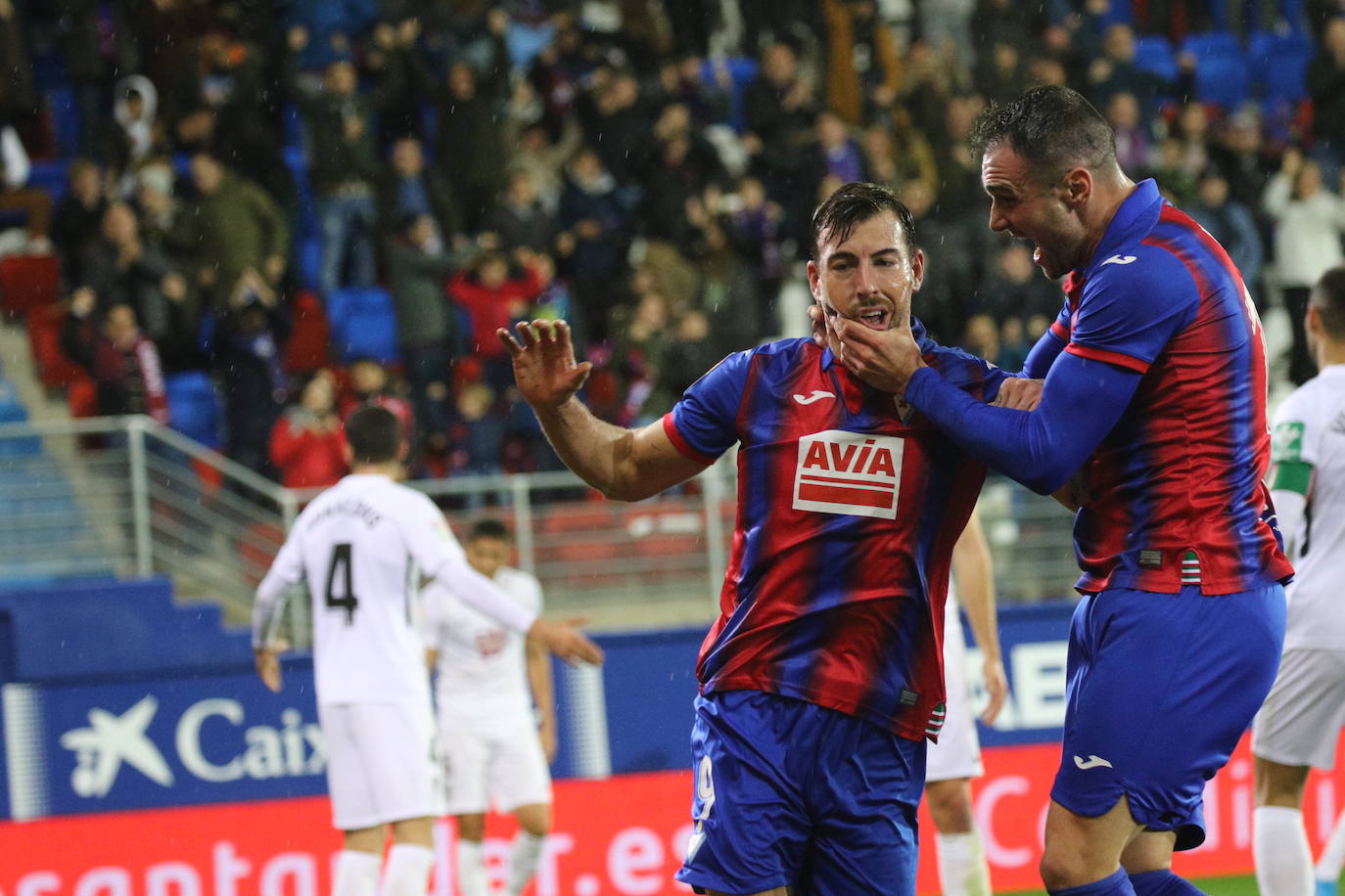 El Eibar se ha reecontrado con la victoria en Ipurua y ha vencido 3-0 al Granada.