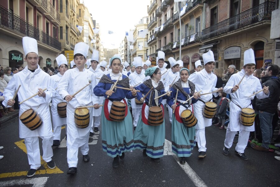 La Peña Anastasio ha animado las calles de Donostia desde las 17:00 a las 21:00 horas. 