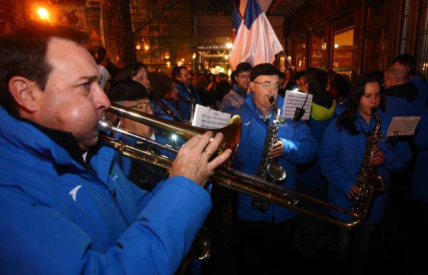 Un año más la Tamborrada del Cantábrico hio sonar los tambores por las calles de Donostia
