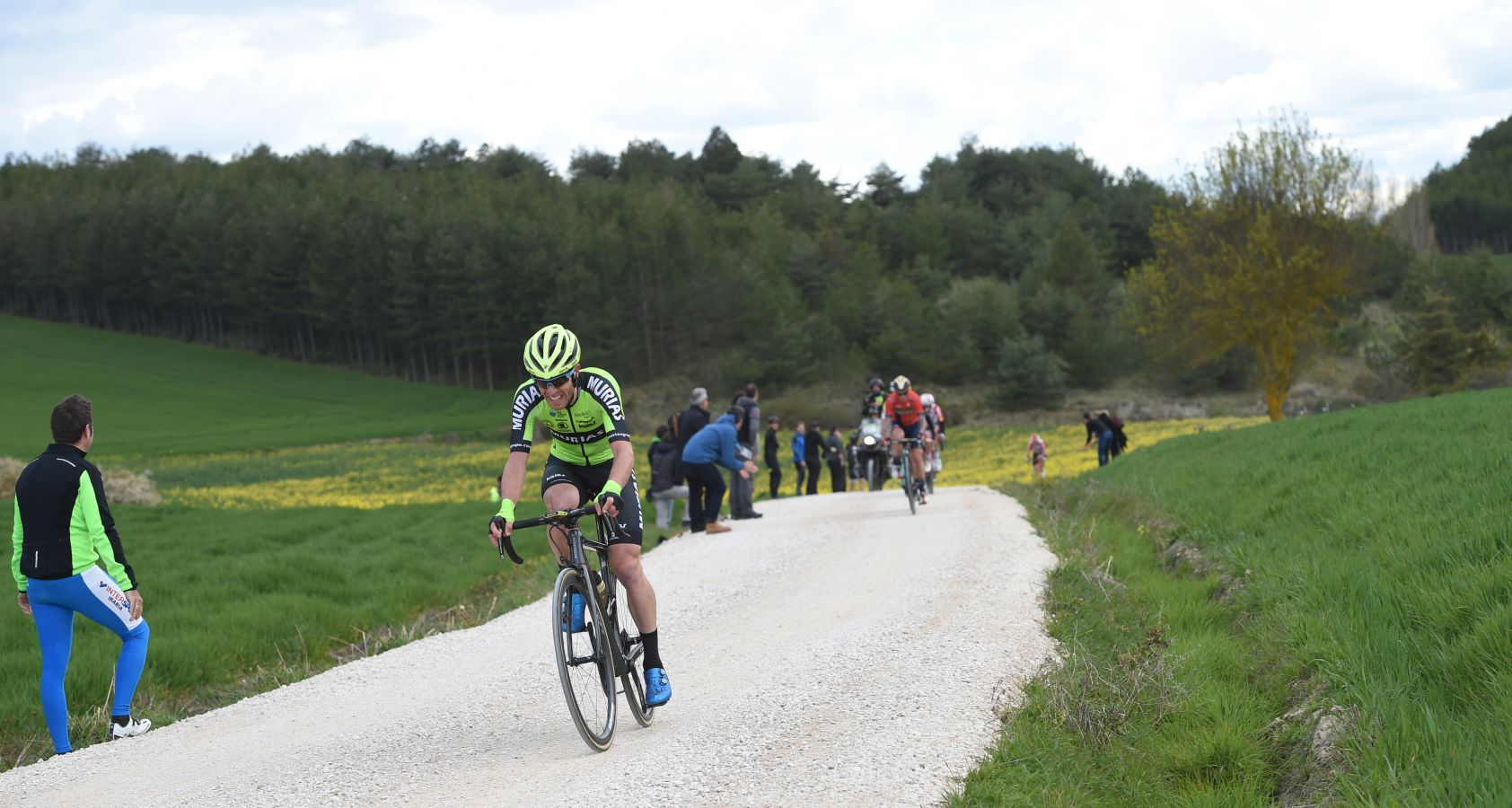 El francés del Quick-Step Julian Alaphilippe ha sido el vencedor de la segunda etapa de la Vuelta al País Vasco que ha transcurrido entre Zumarraga y Gorraitz.