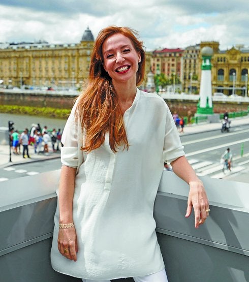 Clara Mouriz se muestra feliz por actuar en su ciudad. 