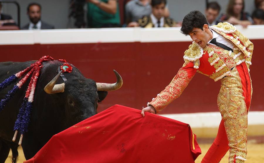 Unas 4.000 personas han acudido al coso de Illunbe.