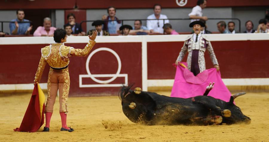 Unas 4.000 personas han acudido al coso de Illunbe.