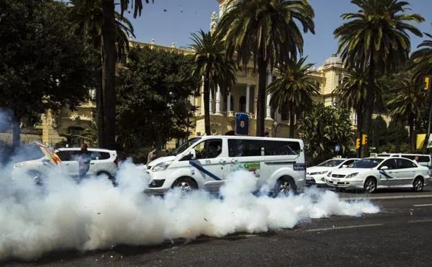 Taxistas protestando en Málaga. 