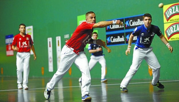 Aimar Olaizola e Iker Irribarria vuelven a ser rivales esta tarde en Zarautz. 