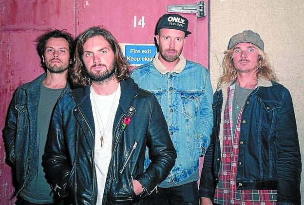 Música y surf. Los componentes de Sunset Sons, uno de los grupos cabeza de cartel del festival MEK.