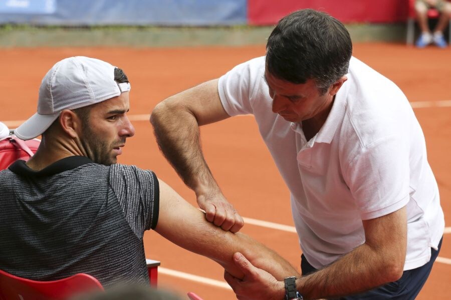 Esteve sorprende a Davidovich y gana en Donostia