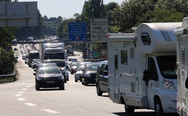 El 5 de agosto fue el día con más tráfico en el peaje de Irun