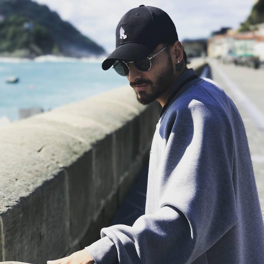 El cantante colombiano se hospeda en el Hotel María Cristina y disfruta de la gastronomía local antes de su concierto en Bilbao