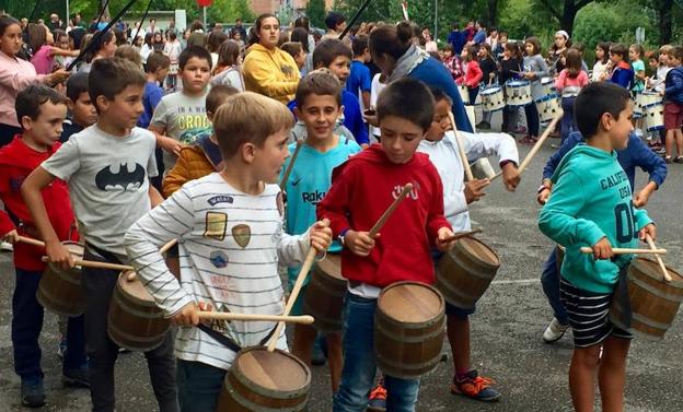 Último ensayo. Ayer las distintas compañías demostraron que ya están preparadas para la fiesta. 