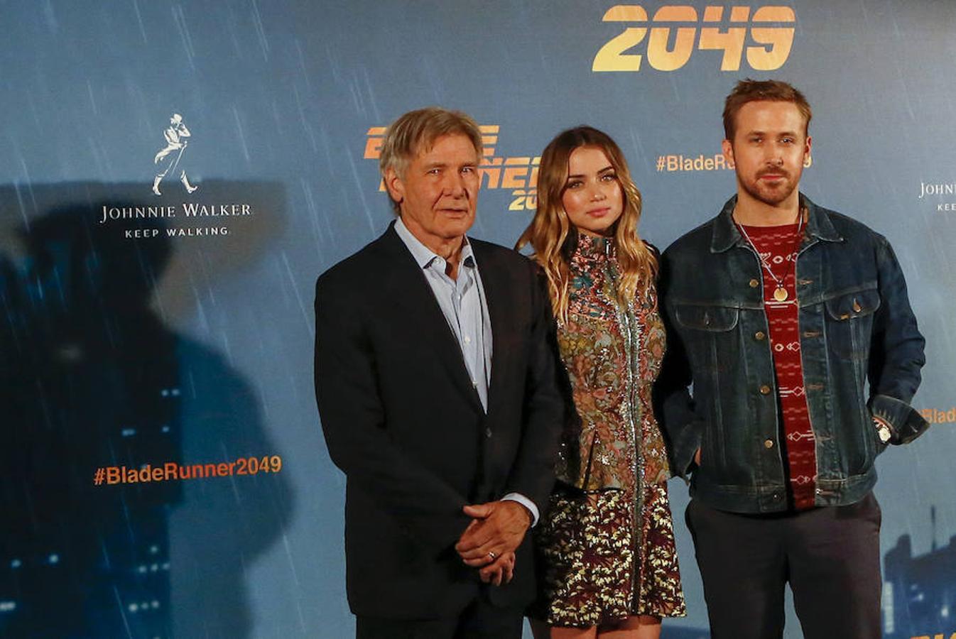 Harrison Ford, Ana de Armas y Ryan Gosling durante la presentación de 'Blade Runner 2049'.