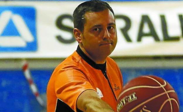 Rubén Sánchez Mohedas, único árbitro guipuzcoano de la ACB.