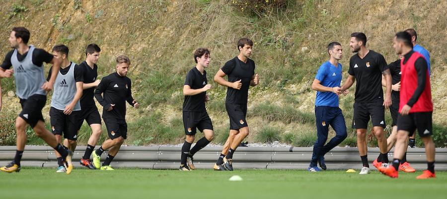 Antes del viaje a Rusia, la Real se ha ejercitado este lunes por la mañana en Zubieta. El martes, en cambio, el equipo descansará y el miércoles ya se entrenará en San Petersburgo (a las 20.00, hora local). Este será el último entrenamiento antes de medirse al equipo ruso en un partido en el que la Real buscará los tres puntos. 