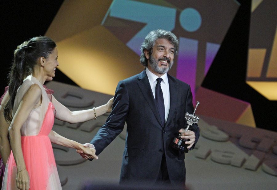 El actor argentino ha querido dedicar el galardón a todos los compañeros de profesión que se han cruzado en su carrera