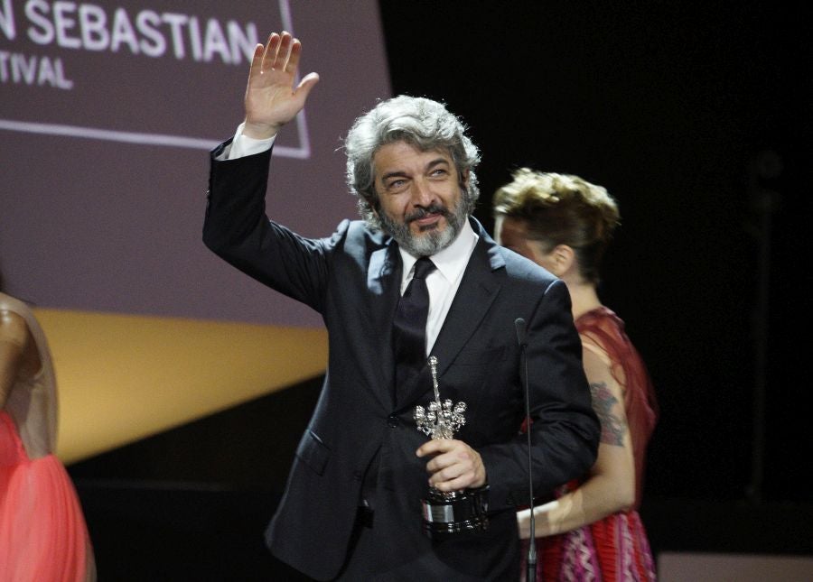 El actor argentino ha querido dedicar el galardón a todos los compañeros de profesión que se han cruzado en su carrera