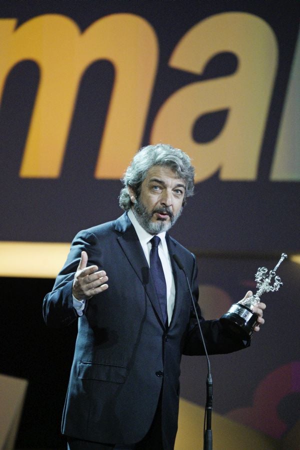 El actor argentino ha querido dedicar el galardón a todos los compañeros de profesión que se han cruzado en su carrera