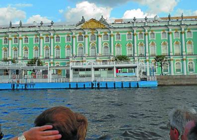 Imagen secundaria 1 - San Petersburgo, de blanco y azul