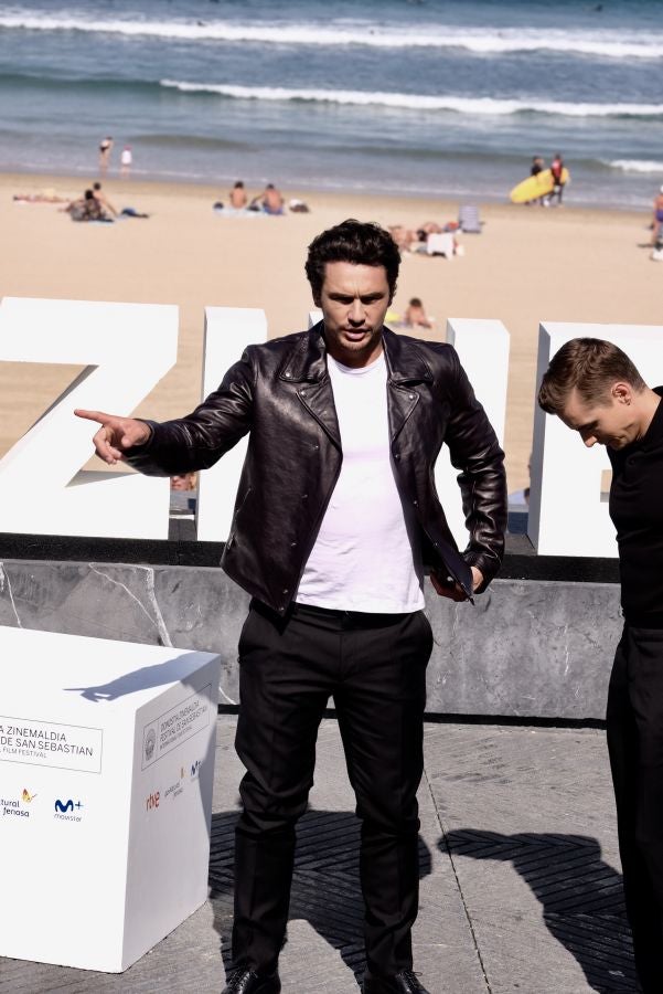 James Franco y su hermano, Dave Franco, presentan en la 65 edición del Festival de Cine de San Sebastián la película 'The Disaster Artist'. 