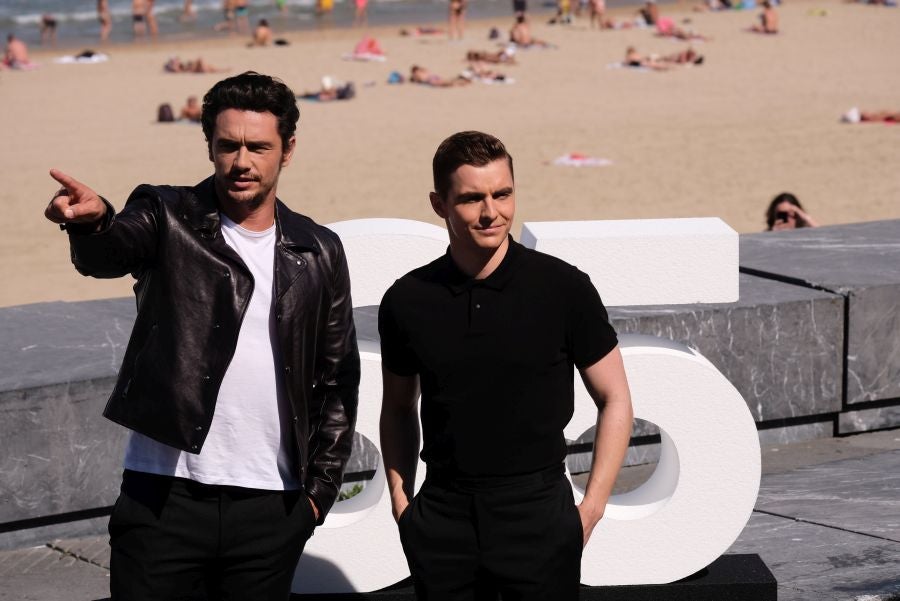 James Franco y su hermano, Dave Franco, presentan en la 65 edición del Festival de Cine de San Sebastián la película 'The Disaster Artist'. 