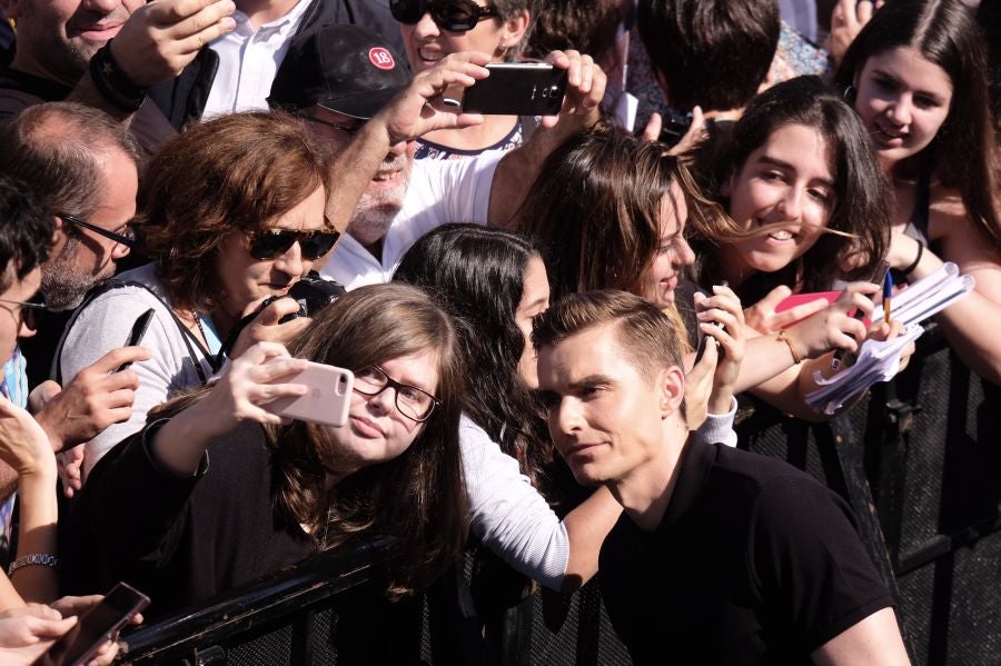James Franco y su hermano, Dave Franco, presentan en la 65 edición del Festival de Cine de San Sebastián la película 'The Disaster Artist'. 