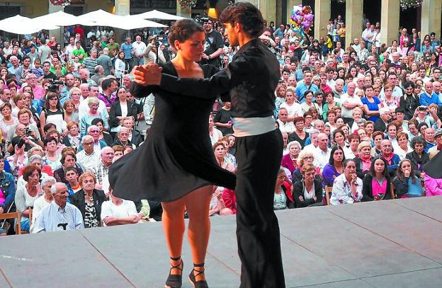 Charla-taller. Oihane Vicente impartirá el titulado 'Danza y movimiento'.