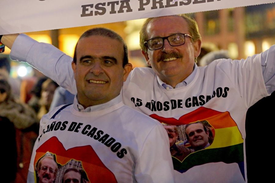 Miles de personas participan en la Marcha por la Diversidad, que se realiza en la principal avenida de Montevideo, Uruguay. El lema de este año «Lucha y resistencia» marca el reclamo de mayores derechos para las personas transexuales.