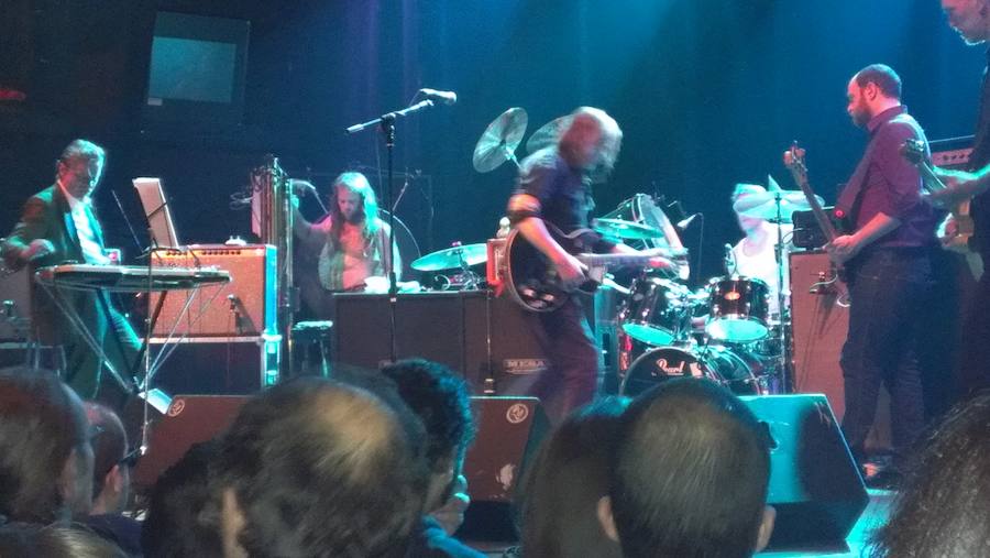 Los Swans en 2012 en el Antzoki, con su orate guitarrista original Norman Westberg a la derecha 