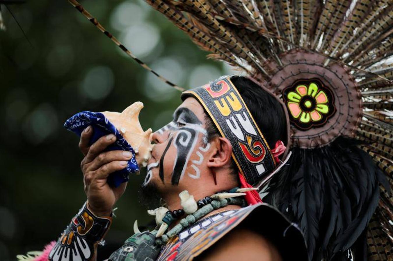 El festival del Día de los Pueblos Indígenas en la Isla Randalls, en Nueva York, Estados Unidos, se celebra como una contra historia al Día del Descubrimiento.