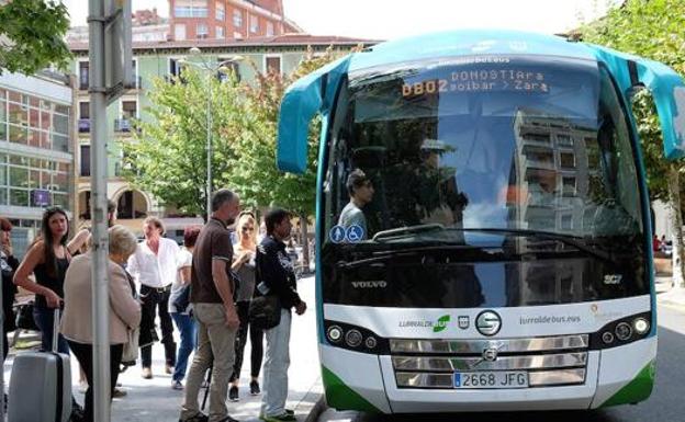 Lurraldebus incorpora mensajes de voz en sus autobuses para anunciar sus paradas